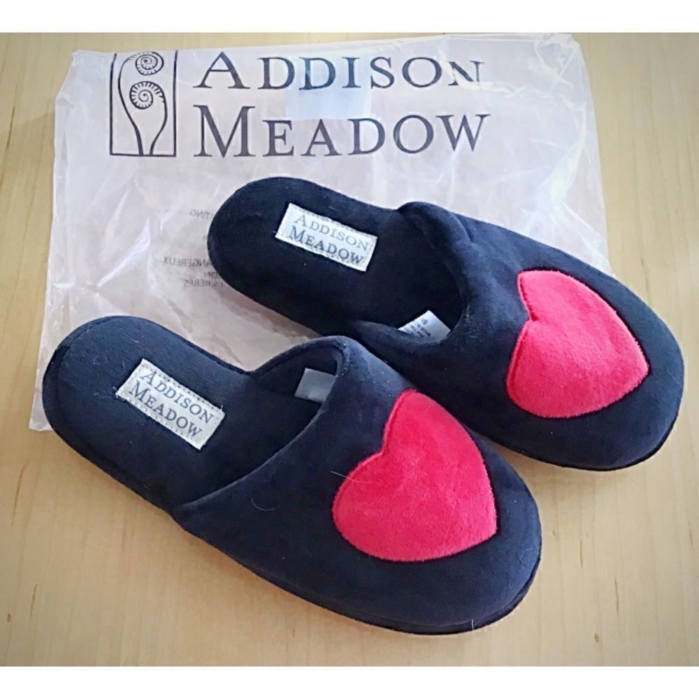 Addison Meadow Heart Slippers S/M NWOT